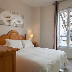 Cerca Del Alcázar Con Garaje Privado Apartamento